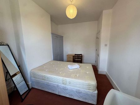 Whippingham Road Room 2 - Photo 4