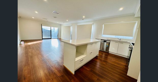 When You Require Style, Sophistication & Location! - Photo 1