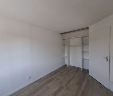 Location Appartement 5 pièces 84m² VILLEFRANCHE SUR SAONE 69400 - Photo 3