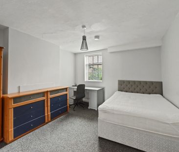 6 Bed Student Accommodation - Photo 1
