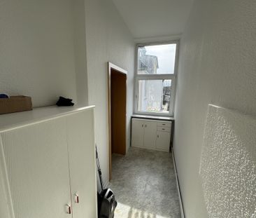 Großzügige 4-Zimmer-Wohnung mit ca. 100 m² – ruhig wohnen & stadtna... - Photo 4