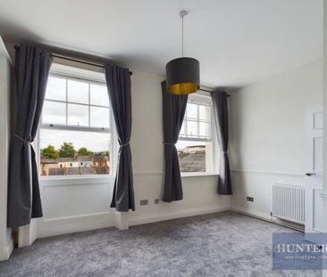 1 bedroom Flat To Let - Photo 2