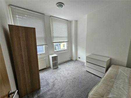 3 Bed Flat, Heyford Terrace, SW8 - Photo 4