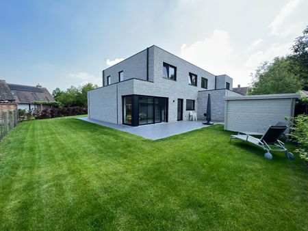 NIEUWBOUWWONING MET 3 SLAAPKAMERS EN TUIN IN IEPER - Foto 2