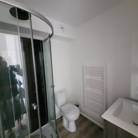 Location Appartement 2 pièces 30m² VALENCIENNES 59300 - Photo 4