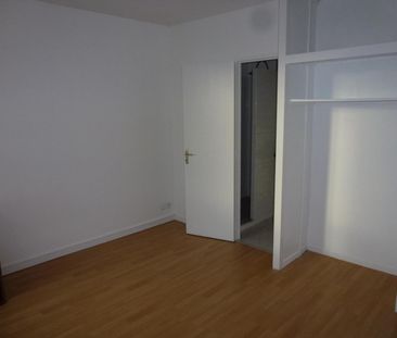 Location Appartement 2 pièces 37m² PUISSEGUIN 33570 - Photo 2