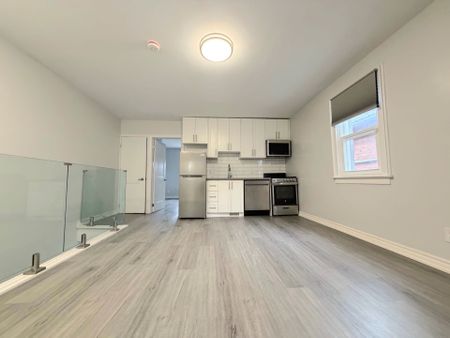 For Lease - 408 Strathmore Boulevard Unit# Upper, Toronto, Ontario - Photo 4