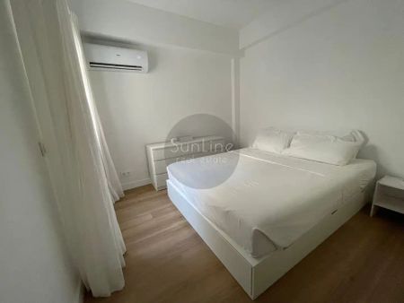 Valencia - Photo 2
