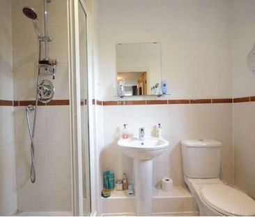 St. Catherines Wood, Park Road, Camberley, GU15 - Photo 1