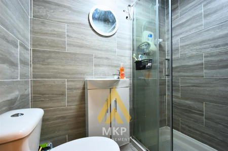 5 bedroom terraced house to rent - Photo 4