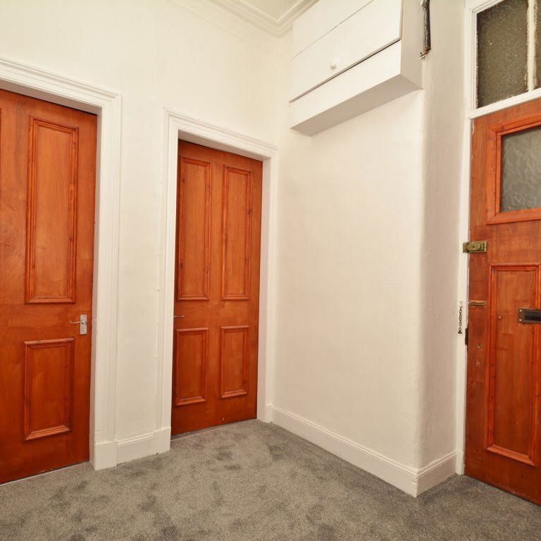 To Let 2 Bed Flat - Photo 1