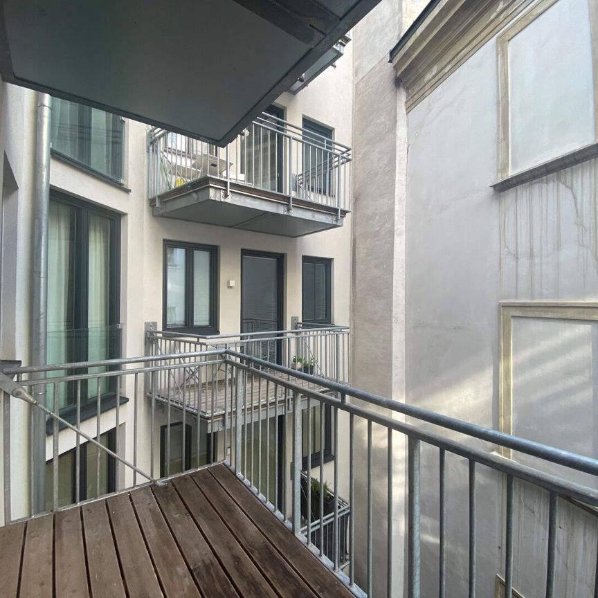 1010 - Modernstes Wohnen im Herzen von Wien mit Balkon - Foto 1