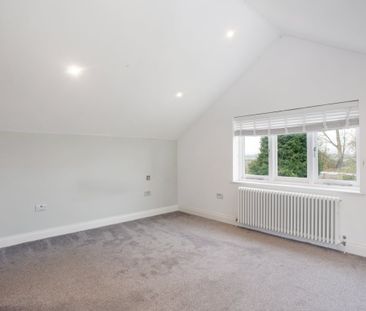 4 bedroom semi-detached house to rent - Photo 4