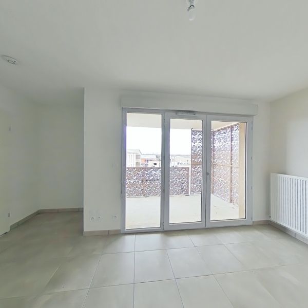 Location Appartement 2 pièces 42m² BRUGUIERES 31150 - Photo 1