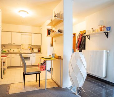 Direkt am Schmölderpark: Schickes DG-Appartement mit Einbauküche! - Photo 3