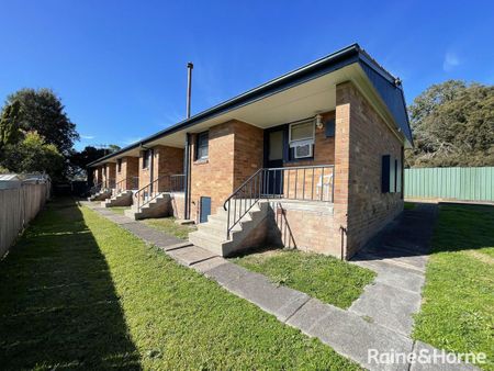 2/1 Tobruk Avenue, Muswellbrook, NSW 2333 - Photo 3