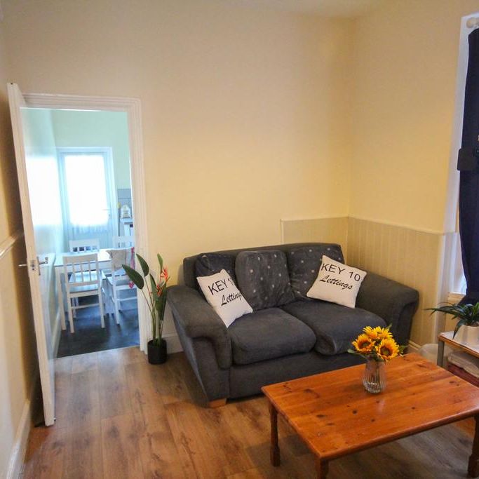 5 bedroom terraced house to rent - Photo 1