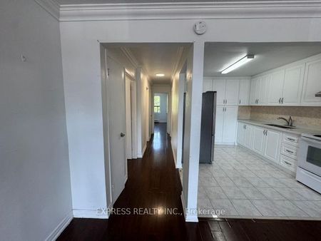 For Lease - 941A Lakeshore Road, Mississauga, Ontario - Photo 2