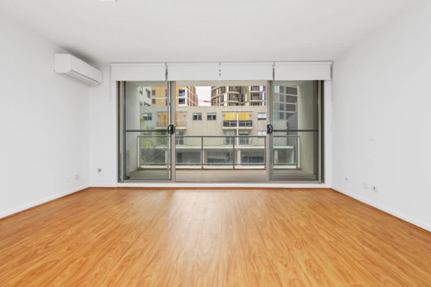 Stylish CBD Apartment with Space, Light & Lifestyle - Photo 1