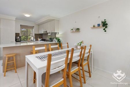 Modern & Low-Maintenance Living in Prime Runcorn Location - Photo 5