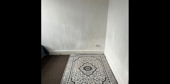 Room in a Shared House, Monega Road, E7 - Photo 2