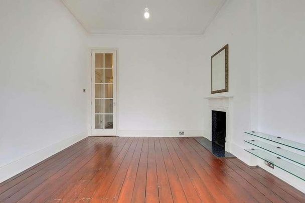 Greencroft Gardens, South Hampstead, NW6 - Photo 1