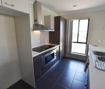 QUALITY FAMILY HOME SITUATED IN LOVELY ESTATE IN BUCASIA - Photo 4