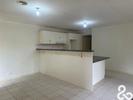 “Be Quick!” - Photo 2