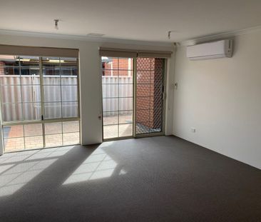 The Perfect Seaforth Gardens Villa **Open Monday 03/11 4.00pm to 4.... - Photo 4