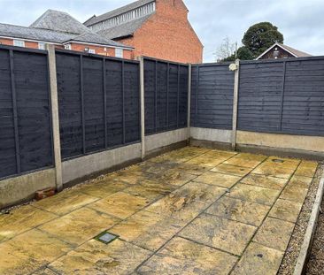 1 bedroom coach house to rent - Photo 4