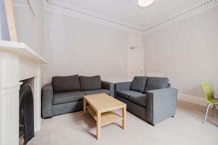 3 bedroom flat to rent - Photo 2