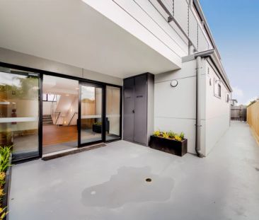 Standard Studio - Photo 6