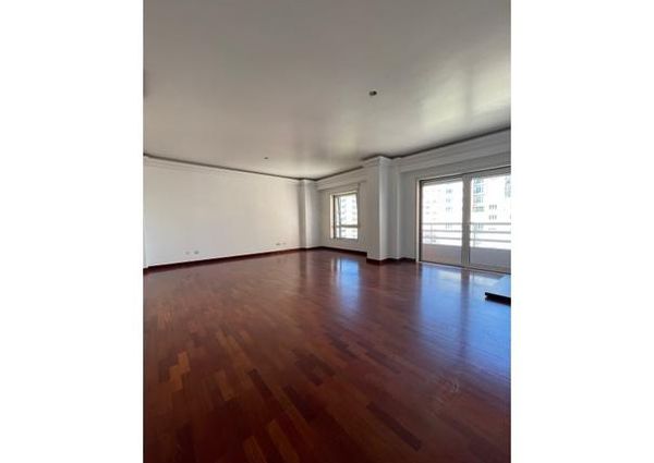 Apartamento T4