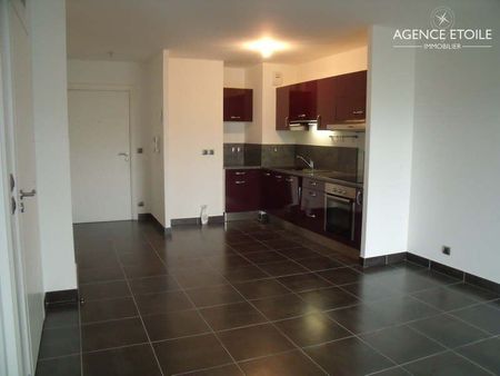 Appartement 2 pièces 43m2 MARSEILLE 8EME 1 072 euros - Photo 5