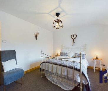 2 bedroom semi-detached house to rent - Photo 5