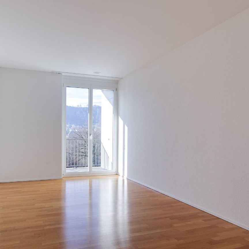 modern und grosszügig - Foto 1