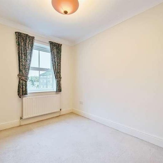 Abbotsmead Place, Wolsey Road, Caversham, Reading, RG4 - Photo 1