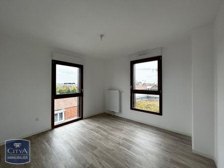 Location Appartement 3 pièces 69m² LILLE 59000 - Photo 2
