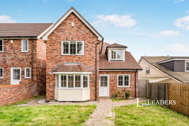 4 bedroom detached to rent Driftwood Drive, Fareham, PO14 - Photo 1