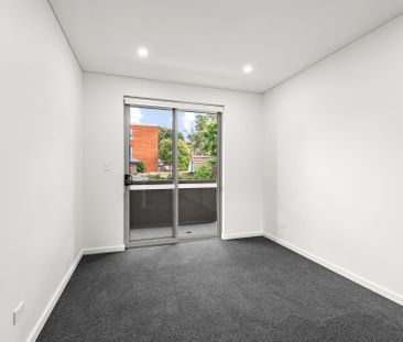 Luxurious 3 Bedroom Apartment - Photo 4