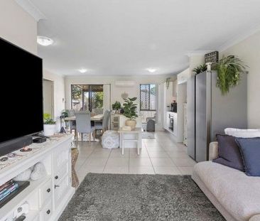 3 BED 2 BATH 2 CAR TOWNHOUSE, ULTRA HIGH SPEED INTERNET - Photo 6