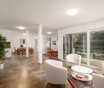 ELEGANZA E COMFORT: BILOCALE AMMOBILIATO - Foto 5