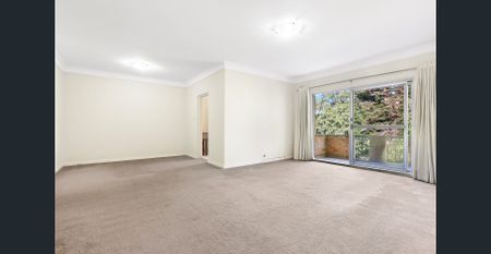 Tranquil Two-Bedroom Apartment in the Sought-After "Glencourt - Photo 3