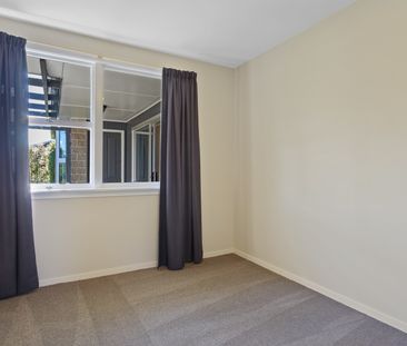 5 Bedroom Family Home in Sockburn - Photo 2