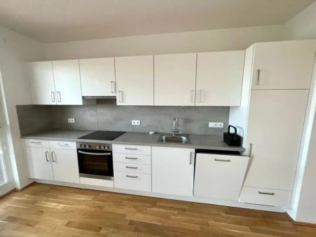 Moderne 2-Zimmer-Wohnung! Balkon mit wunderschönen Ausblick! - Photo 2