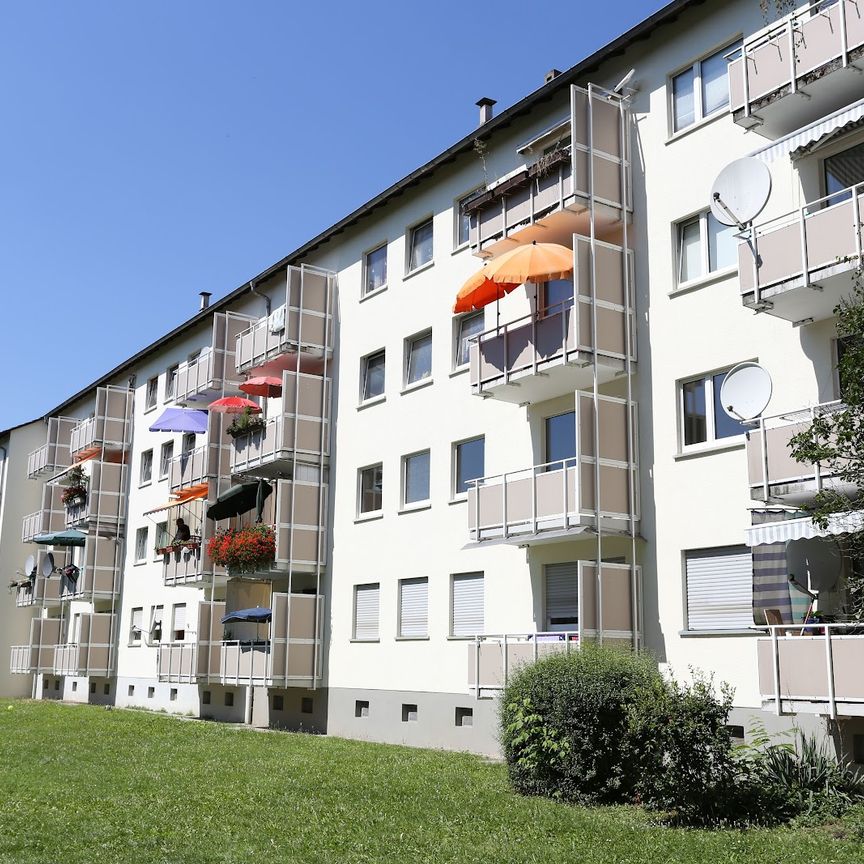 Ruhig, hell, gut aufgeteilt – 3‑Zimmer‑Wohnung mit Balkon! - Photo 1