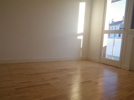 : Appartement 69.0 m² à SAINT-ETIENNE - Photo 2