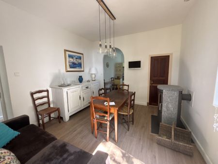 À louer – Maison de village T3 meublée avec jardin et cave (65 m² – R+1) - Photo 4