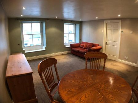 2 bedroom maisonette to rent - Photo 2