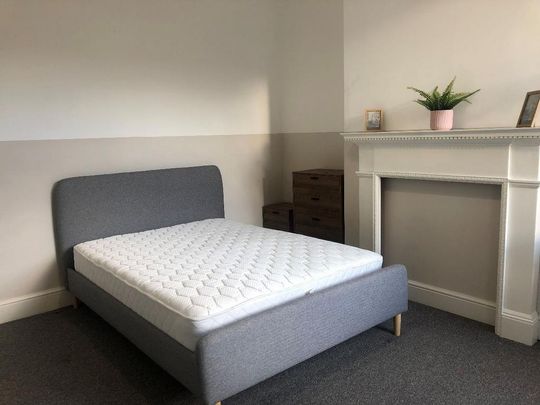 2 bedroom house share to rent - Photo 1